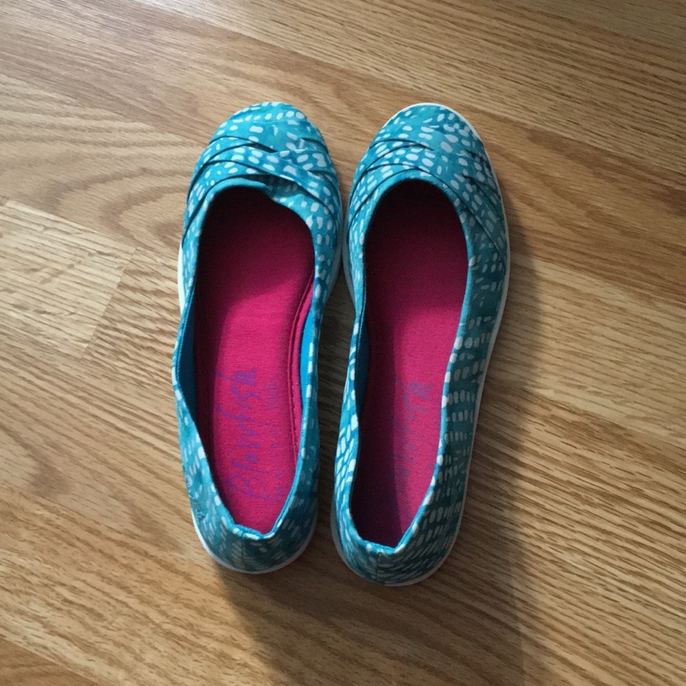 Blowfish Malibu Kids Brand New Flats Size 4